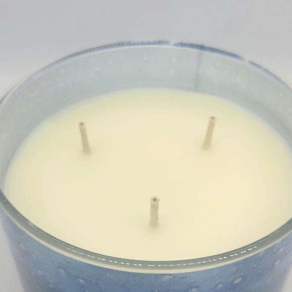 Bath & Body Works White Barn 3-Wick Candle in Fresh Spring Morning NEW - Picture 4 of 5